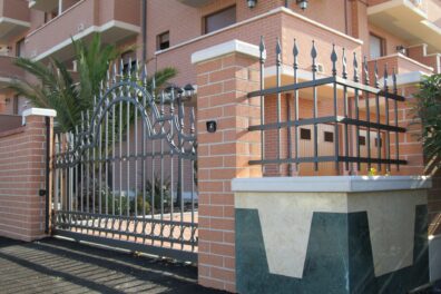 Ferro Battuto: Lavorazioni Artigianali e Design su Misura